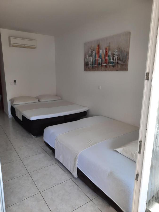 Mihaela Studio Apartmans 150M Near The Beach Каштела Экстерьер фото